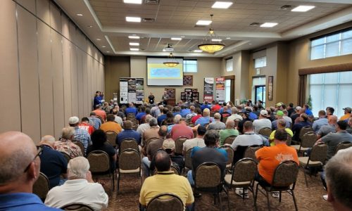 Crowd watches education session at MWOA Conference
